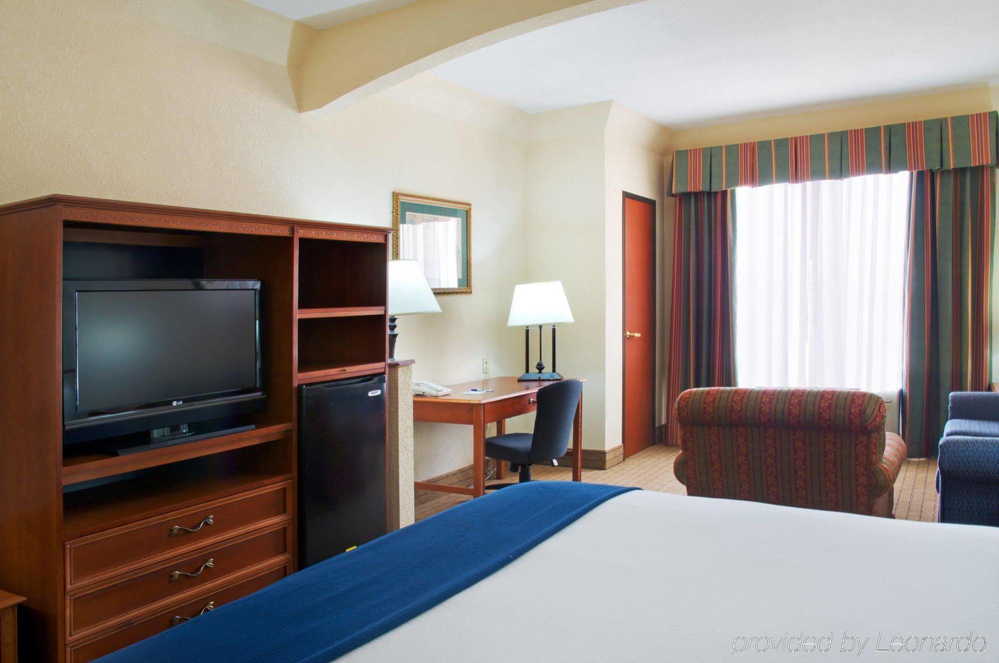 Holiday Inn Express & Suites Houston - Memorial Park Area By Ihg Exterior foto
